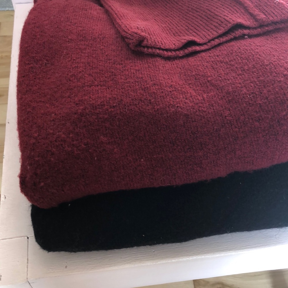 Turtle neck sweater - Picture 3 of 3
